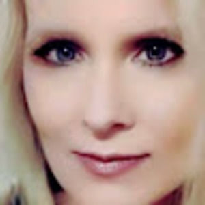 Meet your Posher, Suzanne